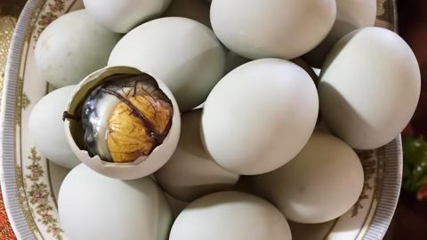 Balut eggs