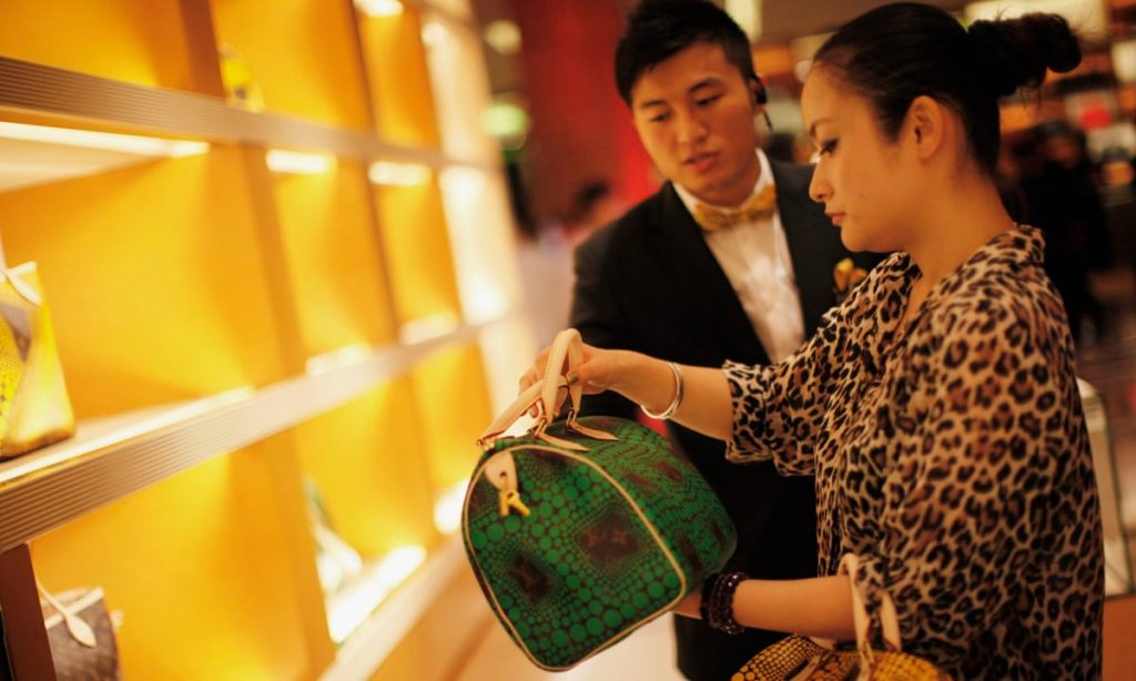 The extravagant lives of the rich of China
