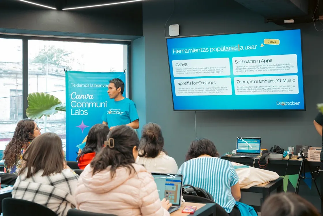 Community meeting, digital tools workshop