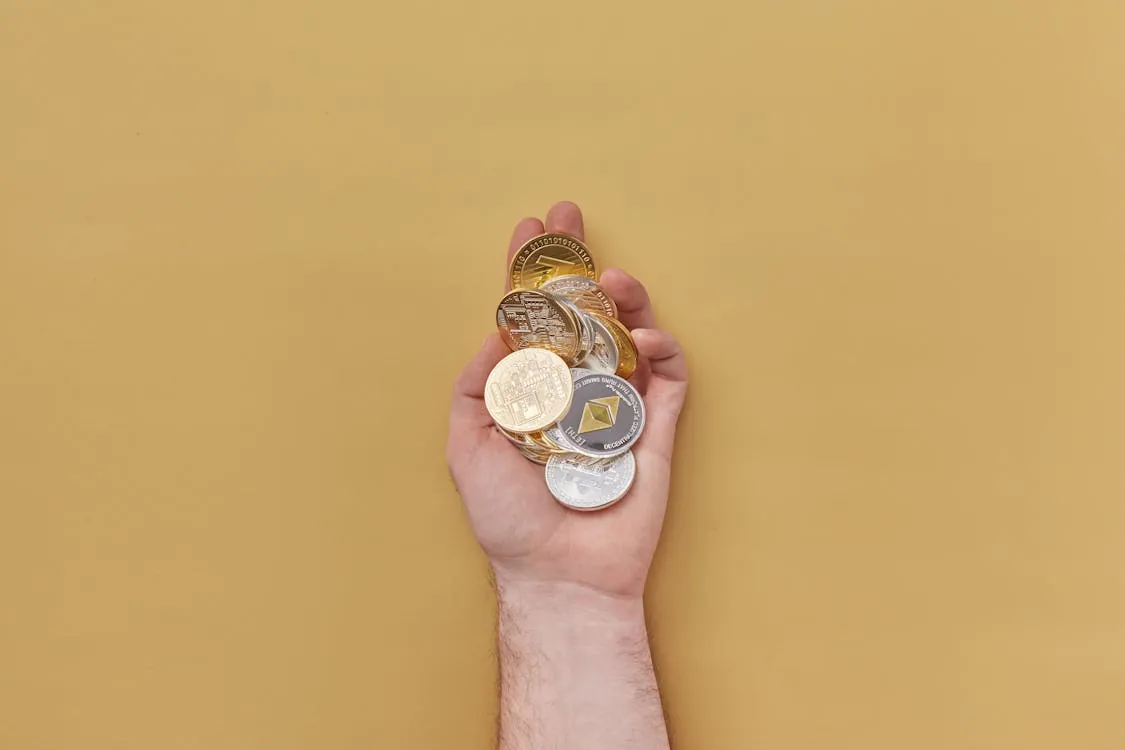 Crypto Market Analysis: Bitcoin, Token Risks, and Macro Trends in May 2026