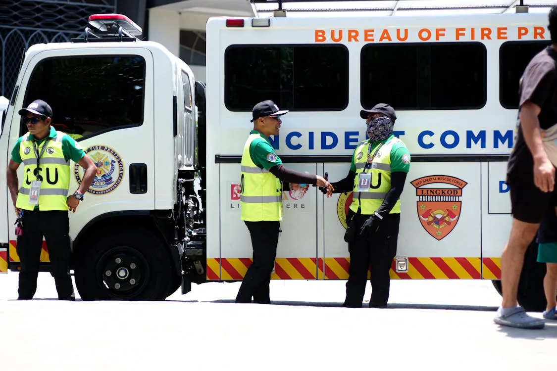Incident response team monitoring cybersecurity threats
