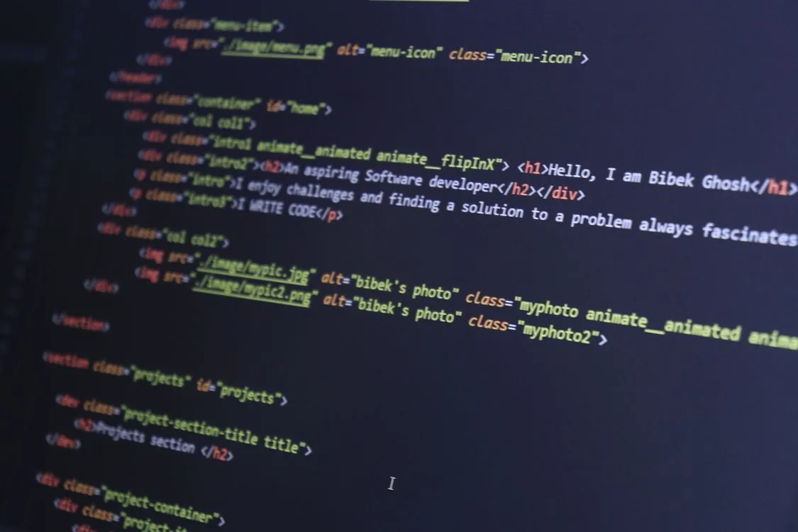 Go code for string matching algorithms displayed in editor