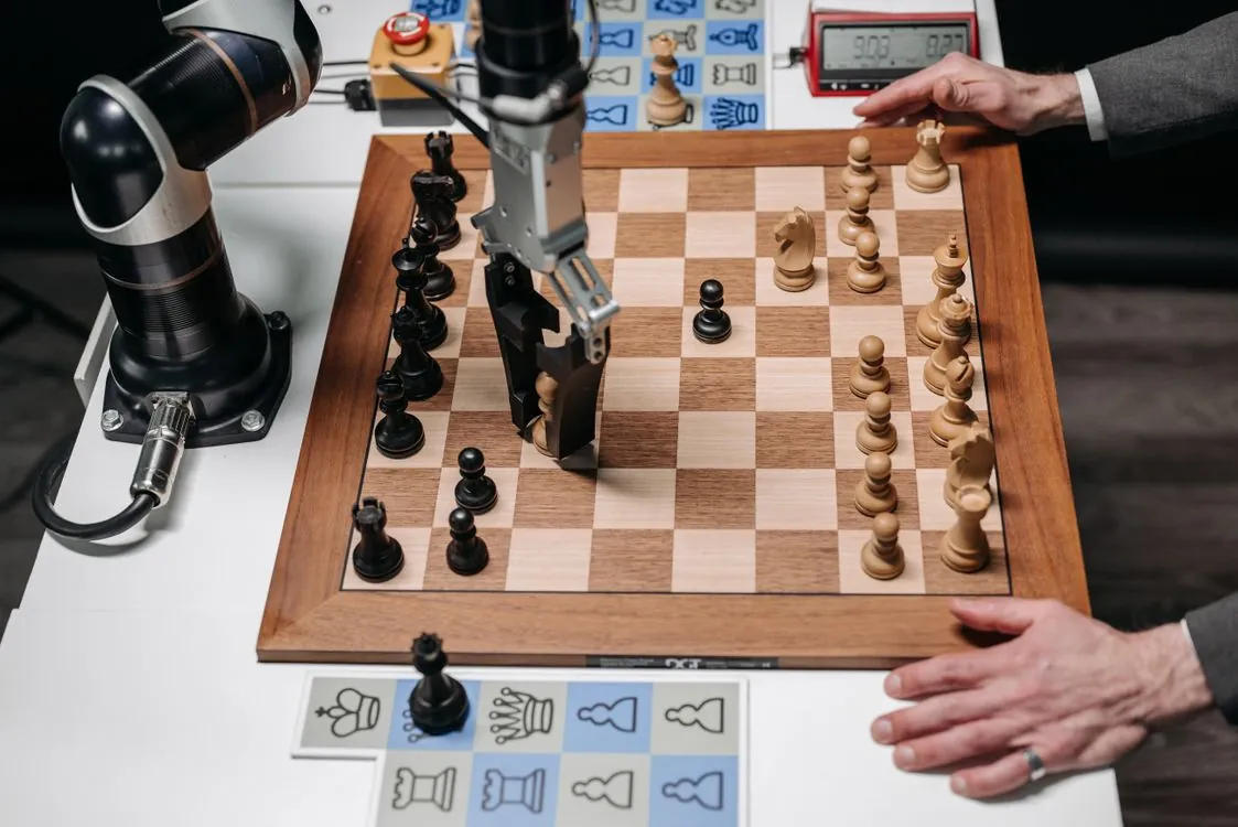 The Competitive Landscape: Agents vs. Chatbots