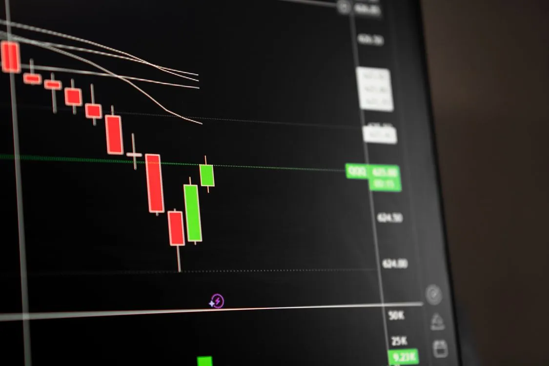 Downward stock market trend chart
