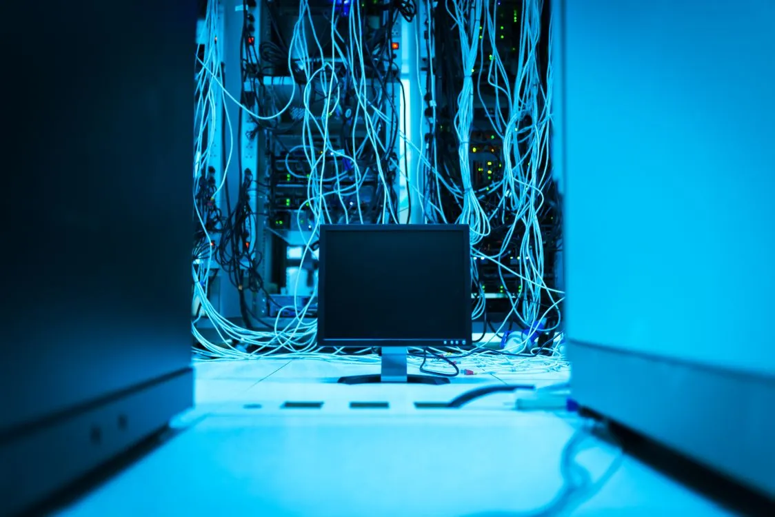 Server room monitoring setup for Tailscale relay metrics