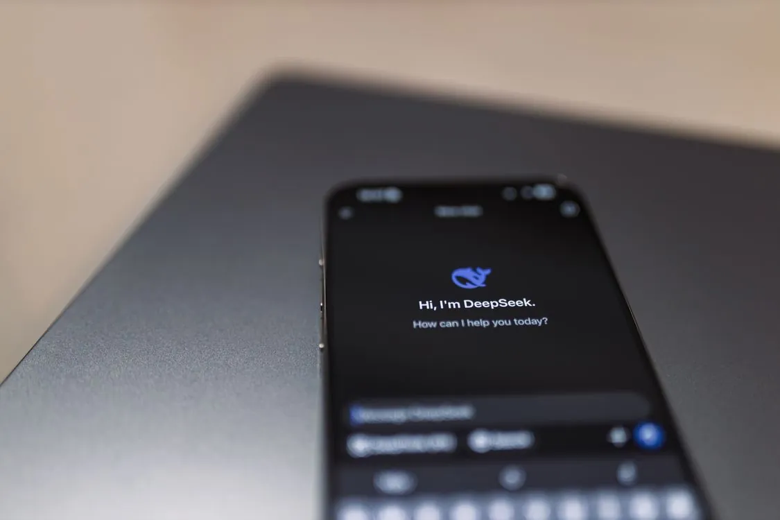 Siri AI and the Third-Generation Foundation Models